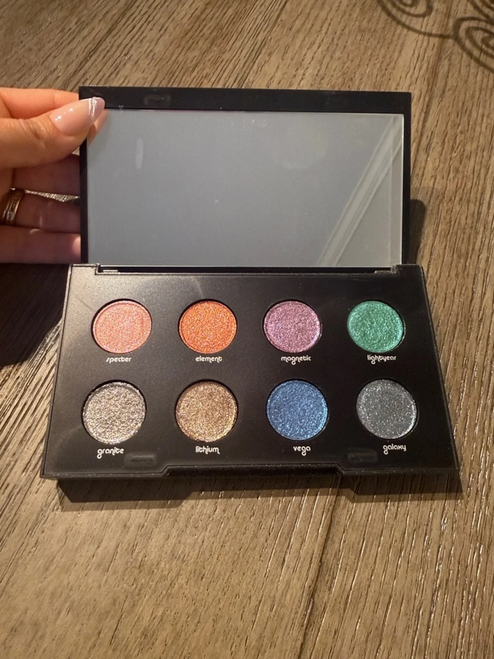 Urban Decay Moondust Shimmery Gunmetal Palette - Picture 5 of 7